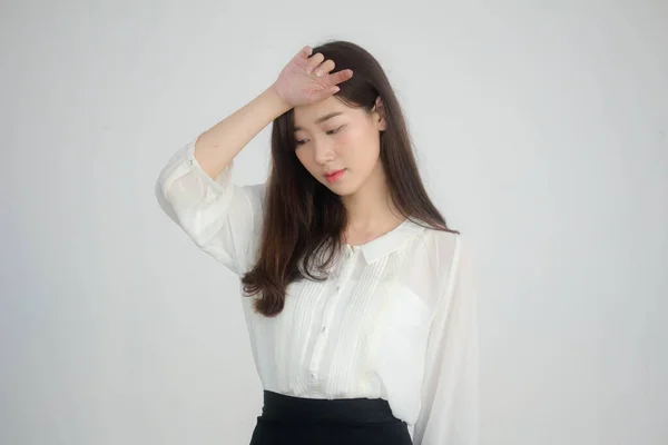 Taylandlı Yetişkin Kadınların Portresi Beyaz Gömlek — Stok fotoğraf