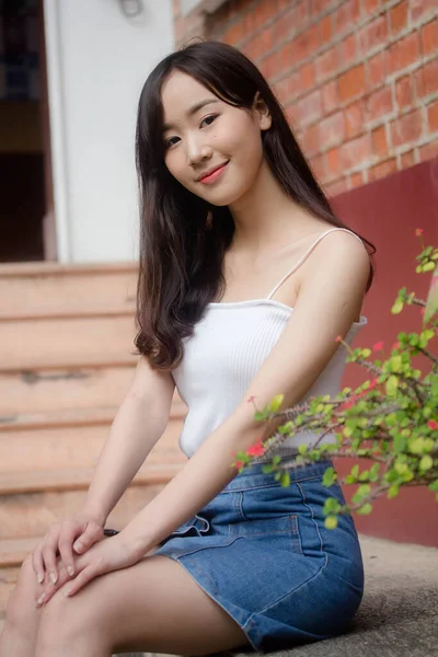 Portrait Thai China Adult Beautiful Girl White Shirt Blue Jeans — Stock Photo, Image