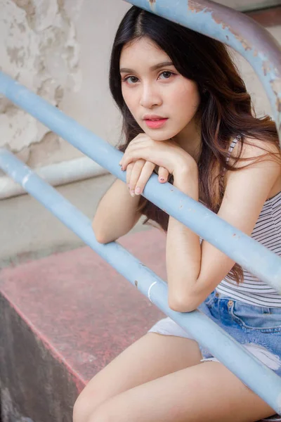 Portrait Thai Adult Beautiful Girl White Shirt Blue Jeans Relax — Stock Photo, Image