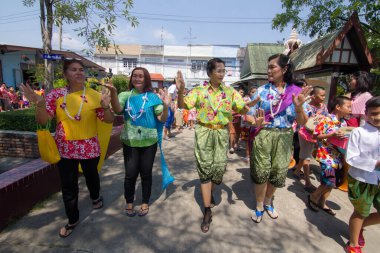 BANGKOK, THAILAND-APRIL 11, 2018: Tayland Yeni Yıl / Su Festivali 'nde (Tayland Yeni Yıl Festivali) 11 Nisan 2018 tarihinde Bangkok, Tayland.
