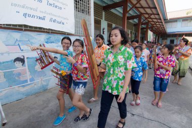 BANGKOK, THAILAND-APRIL 11, 2018: Tayland Yeni Yıl / Su Festivali 'nde (Tayland Yeni Yıl Festivali) 11 Nisan 2018 tarihinde Bangkok, Tayland.