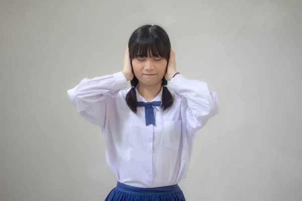 Retrato Tailandés Estudiante Secundaria Uniforme Hermosa Chica Escuchar —  Fotos de Stock