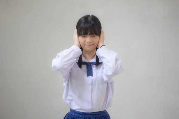 Retrato Tailandés Estudiante Secundaria Uniforme Hermosa Chica Escuchar — Foto de Stock