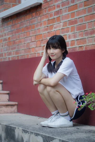 Thai Tiener Mooi Meisje Japanse Sport Student Uniform Gelukkig Ontspannen — Stockfoto