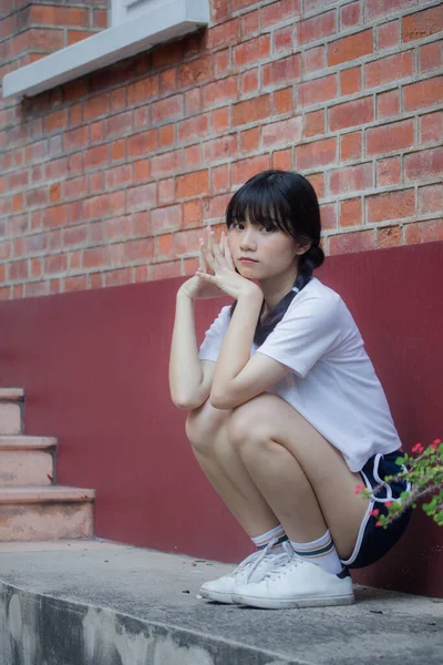 Thai Tiener Mooi Meisje Japanse Sport Student Uniform Gelukkig Ontspannen — Stockfoto