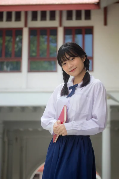 Tailandês Estudante Ensino Médio Uniforme Adolescente Linda Menina Feliz Relaxar — Fotografia de Stock