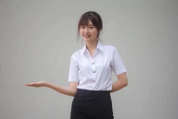 Retrato Tailandês Adulto Estudante Universidade Uniforme Bela Menina Mostrar Mão — Fotografia de Stock