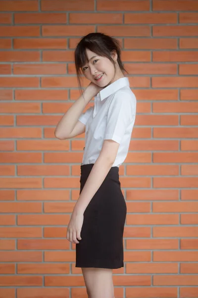 Portret Van Thai Volwassen Student Universiteit Uniform Mooi Meisje Ontspannen — Stockfoto