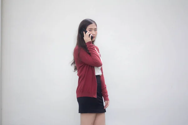泰国人成年职业女性尺寸Xl白色衬衫智能电话肖像 — 图库照片