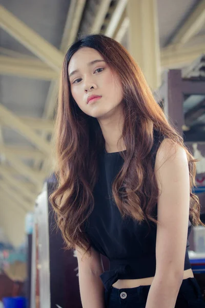 Ásia Tailandês Adolescente Vestido Preto Rua Moda — Fotografia de Stock