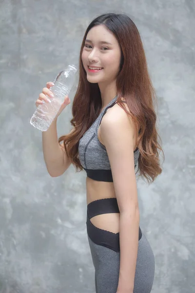 Asia Thai Japanese Teen Beautiful Girl Sportswear Drink Water — Stock Photo, Image