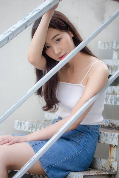 Portrait Thai China Adult Beautiful Girl White Shirt Blue Jeans — Stock Photo, Image