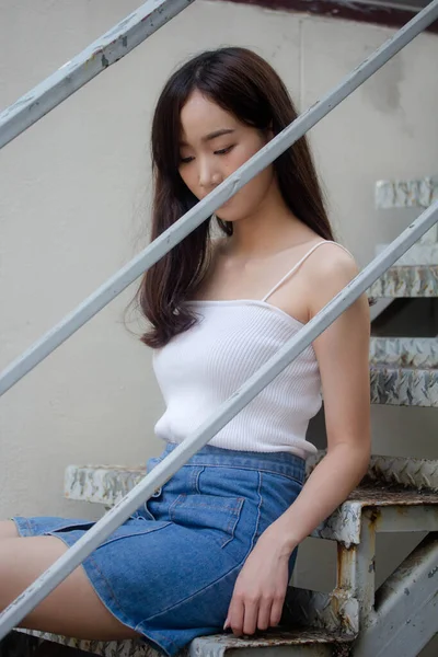 Portrait Thai China Adult Beautiful Girl White Shirt Blue Jeans — Stock Photo, Image