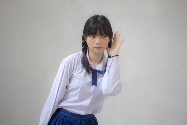 Retrato Tailandés Estudiante Secundaria Uniforme Hermosa Chica Escuchar — Foto de Stock