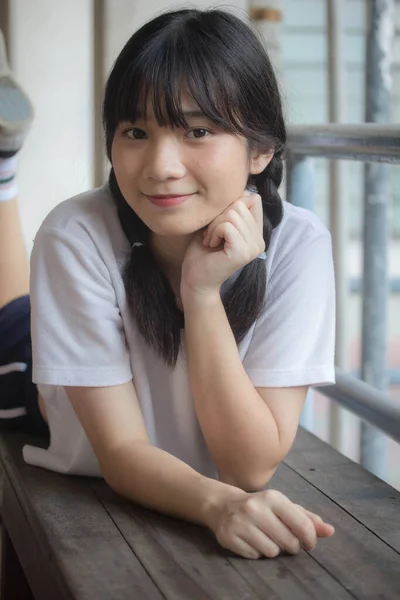 Tailandês Adolescente Linda Menina Japonês Esportes Estudante Uniforme Feliz Relaxar — Fotografia de Stock