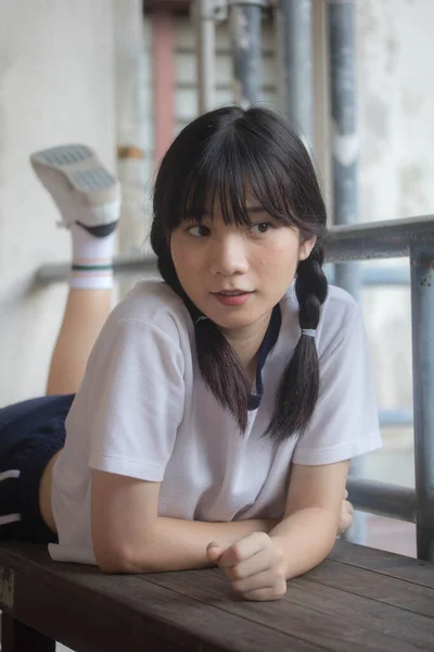 Thai Tiener Mooi Meisje Japanse Sport Student Uniform Gelukkig Ontspannen — Stockfoto