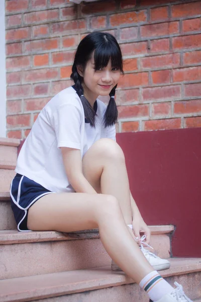 Thai Tiener Mooi Meisje Japanse Sport Student Uniform Gelukkig Ontspannen — Stockfoto