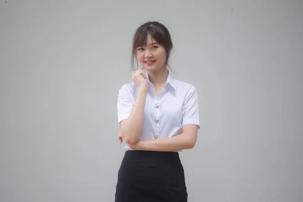 Retrato Tailandês Adulto Estudante Universidade Uniforme Bela Menina Relaxar Sorrir — Fotografia de Stock