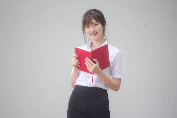 Portrait Thai Adulte Étudiant Uniforme Universitaire Belle Fille Livre Rouge — Photo