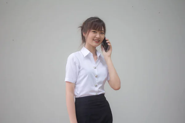 Retrato Tailandés Estudiante Adulto Universidad Uniforme Hermosa Chica Llamando Teléfono — Foto de Stock