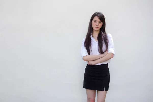 Retrato Tailandés China Adulto Oficina Chica Blanca Camisa Relajarse Sonreír —  Fotos de Stock