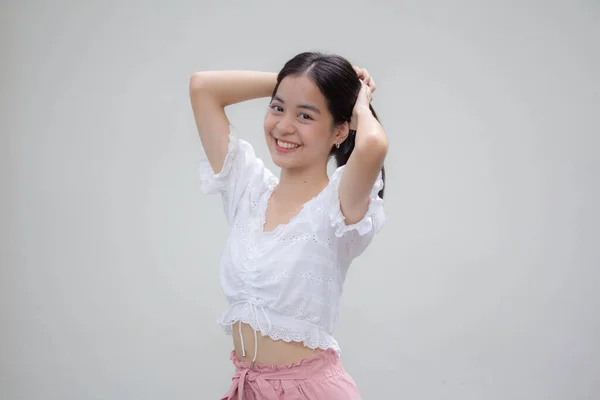 Azjatyckie Tajski Nastolatek Biały Shirt Piękny Dziewczyna Uśmiech Relaks — Zdjęcie stockowe