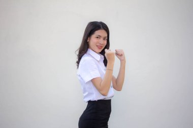 Taylandlı yetişkin öğrenci üniforması. Harika bir kız.