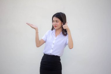 Taylandlı yetişkin üniversite üniforması güzel kız elini göster.