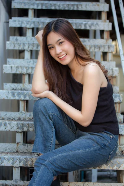 Portrait Thai China Adult Beautiful Girl Black Shirt Blue Jeans — Stock Photo, Image