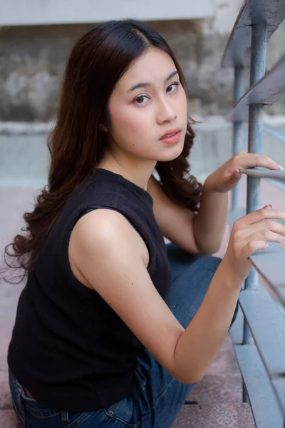 Portrait Von Thai China Adult Beautiful Girl Black Shirt Blue — Stockfoto