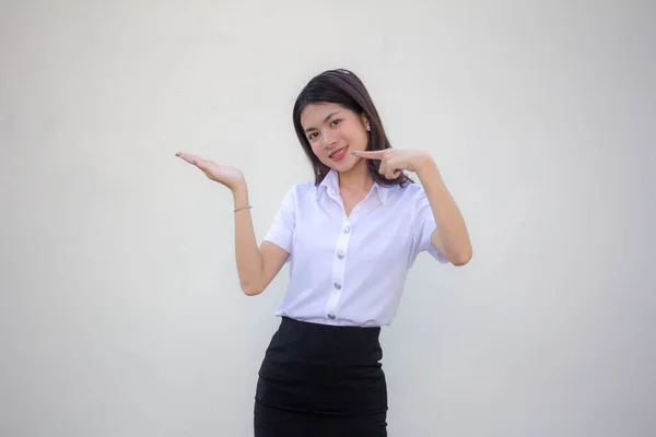 Thai Erwachsene Student Universität Uniform Hübsch Mädchen Zeigen Hand — Stockfoto