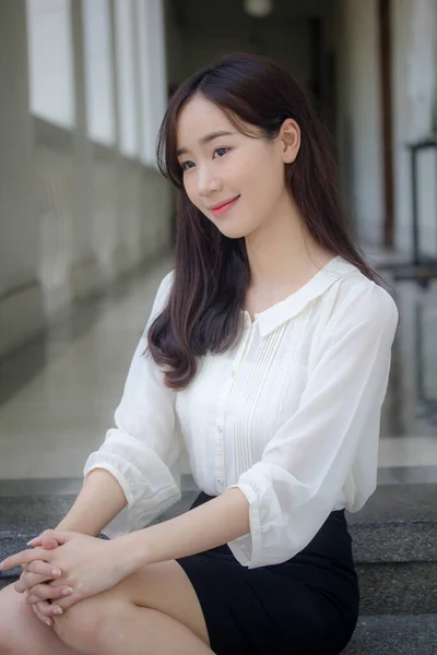 Portrait Thai China Adult Office Girl White Shirt Relax Smile — Stock Photo, Image