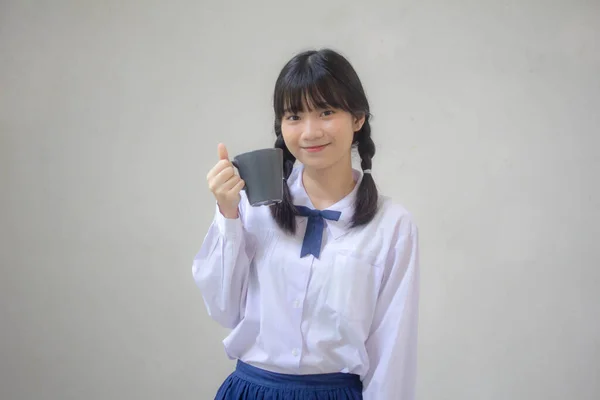 Retrato Tailandés Estudiante Secundaria Uniforme Hermosa Chica Bebiendo Café —  Fotos de Stock