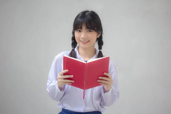 Asia Thai Gadis Cantik Berseragam Sma Membaca Buku — Stok Foto
