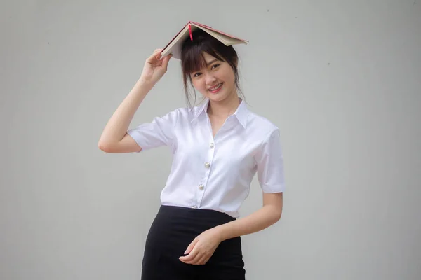 Tailandês Adulto Estudante Universidade Uniforme Bela Menina Vermelho Livro — Fotografia de Stock