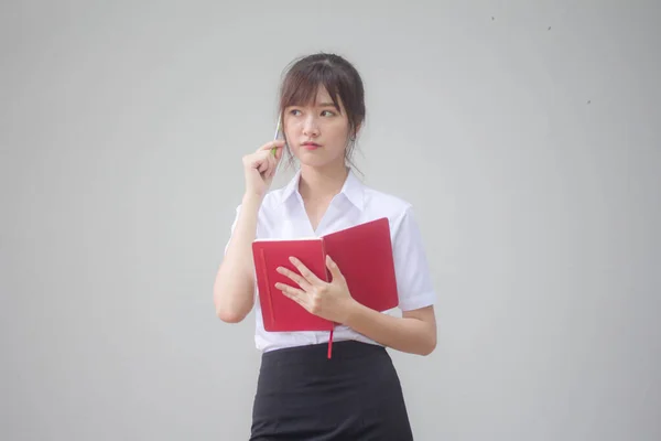 タイの大人の学生の大学制服美少女の肖像書 — ストック写真