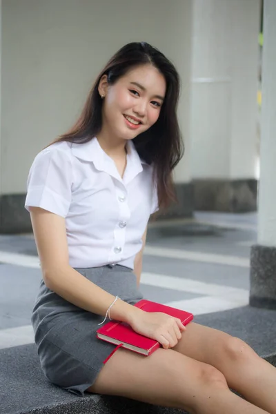 Thai Kínai Felnőtt Irodai Lány Fehér Ing Pihenni Mosolyogni — Stock Fotó
