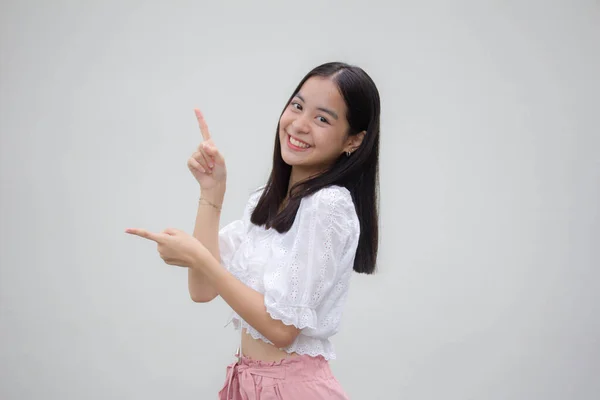 Ásia Tailandês Adolescente Branco Shirt Bela Menina Apontando — Fotografia de Stock