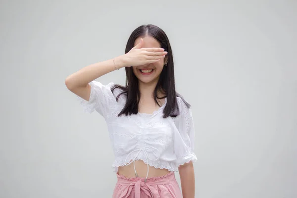 Asia Tailandesa Adolescente Blanco Camiseta Hermosa Chica Mires —  Fotos de Stock