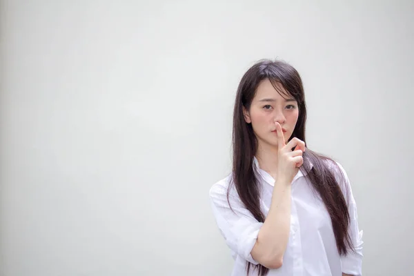 Retrato Mujer Trabajadora Tailandesa Camisa Blanca Mires —  Fotos de Stock