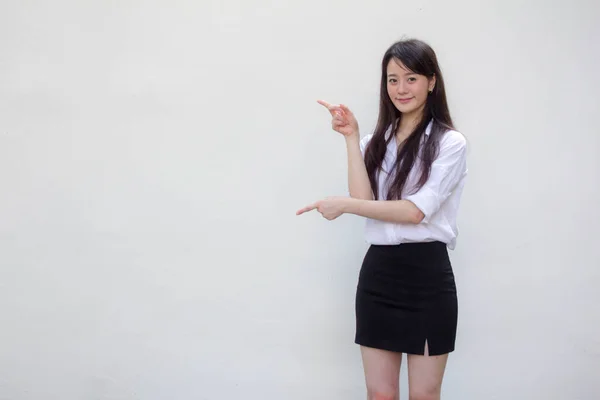 Thai Κίνα Ενηλίκων Κορίτσι Γραφείο Δείχνοντας — Φωτογραφία Αρχείου