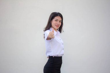 Taylandlı yetişkin üniversite üniforması gibi güzel bir kız.