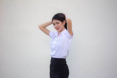 Yetişkin öğrenci üniforması. Güzel kız. Kravat.