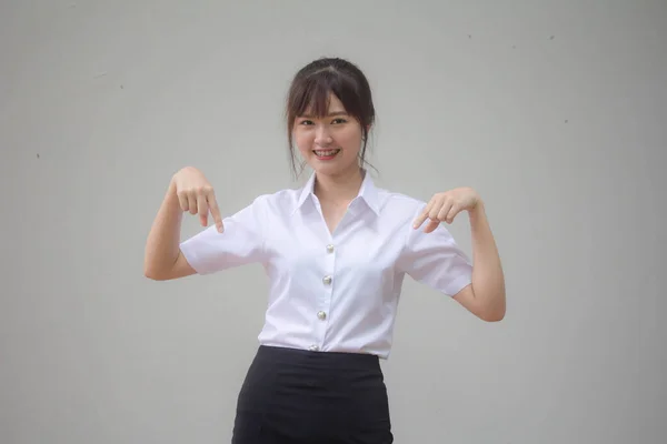 Tailandês Adulto Estudante Universidade Uniforme Bela Menina Apontando — Fotografia de Stock