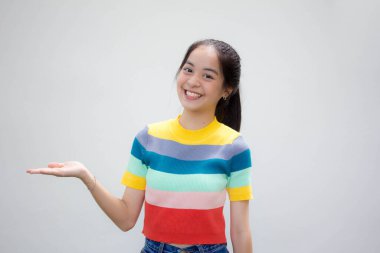 Asia Thai gençlik tişörtü güzel kız elini göster