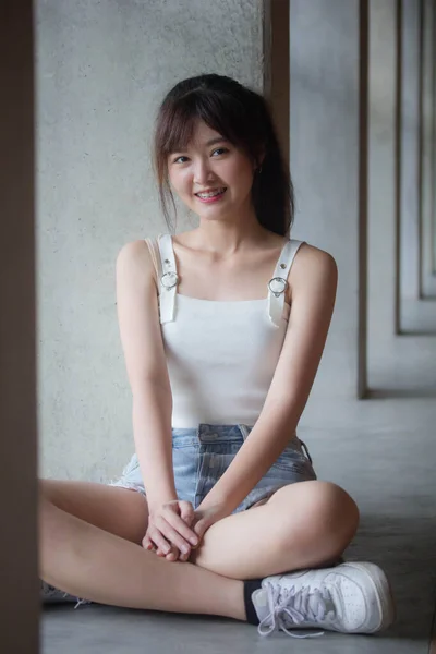 Aziatische Thai Japans Tiener Wit Shirt Mooi Meisje Gelukkig Ontspannen — Stockfoto