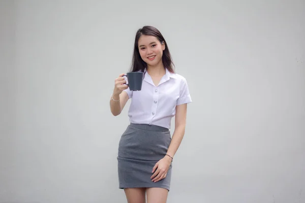 Ritratto Thai Cina Adulto Ufficio Ragazza Bianco Camicia Bere Caffè — Foto Stock