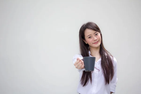 Portrét Thajského Porcelánu Dospělý Kancelář Dívka Bílá Košile Pití Kávy — Stock fotografie