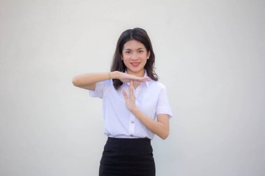 Taylandlı yetişkin üniversite üniforması güzel kız Mola