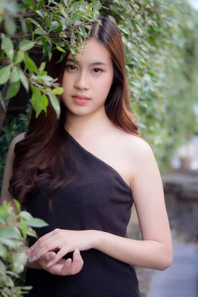 Portrait Thai Adult Beautiful Girl Black Shirt Blue Jeans Relax — Stock Photo, Image